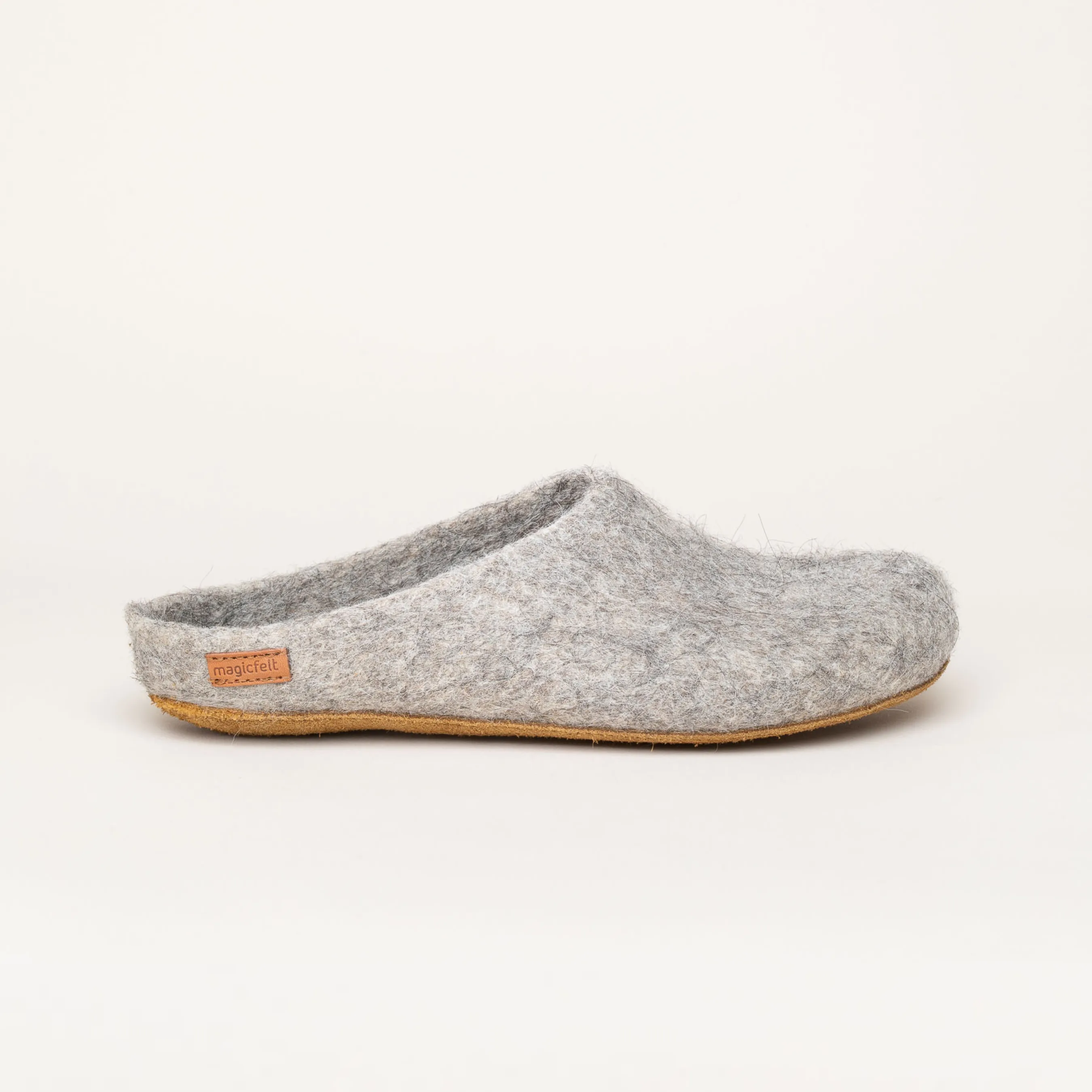 How to discount clean felt slippers